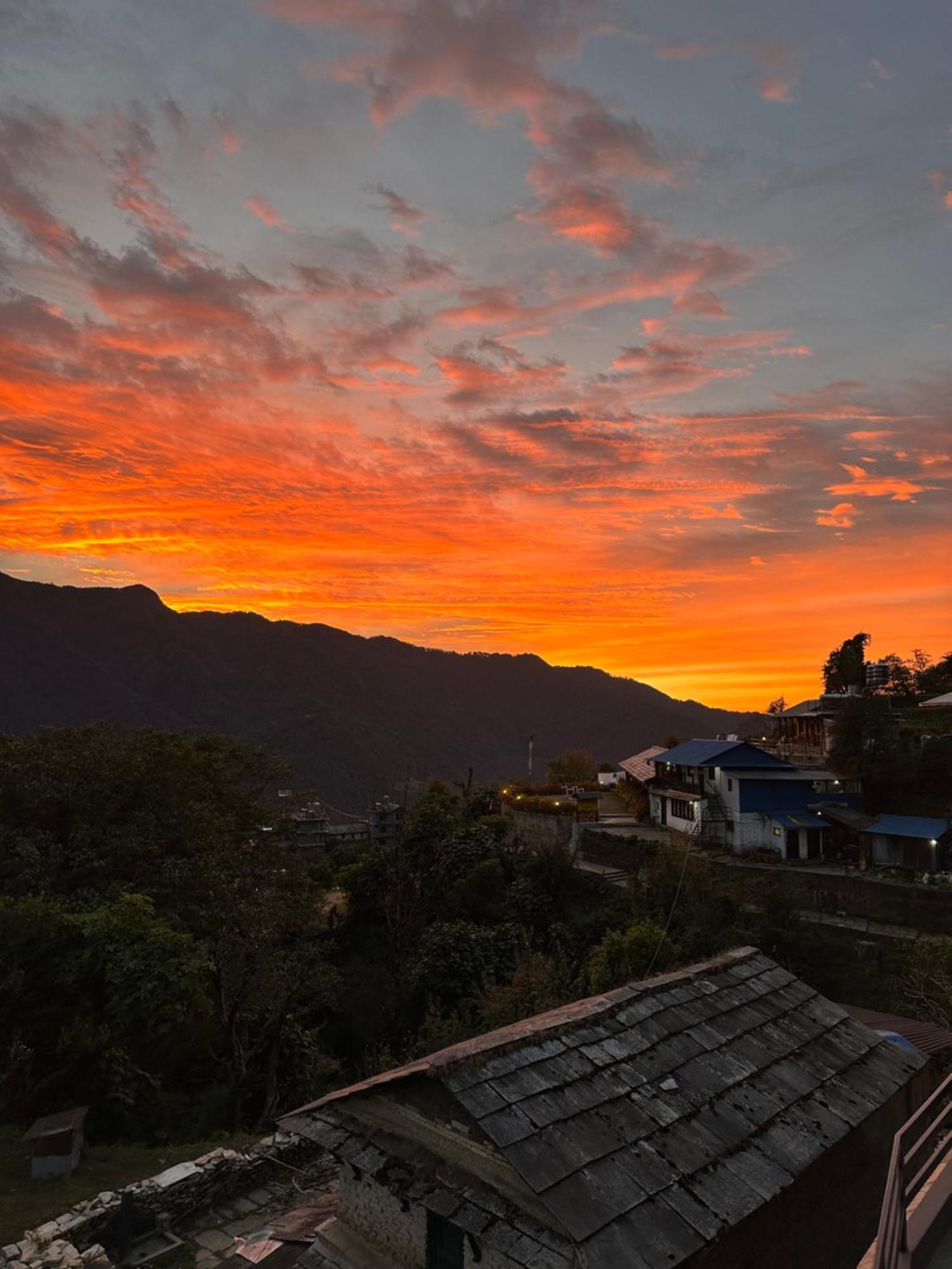 Hill Top Lodge Ghandruk Astam المظهر الخارجي الصورة