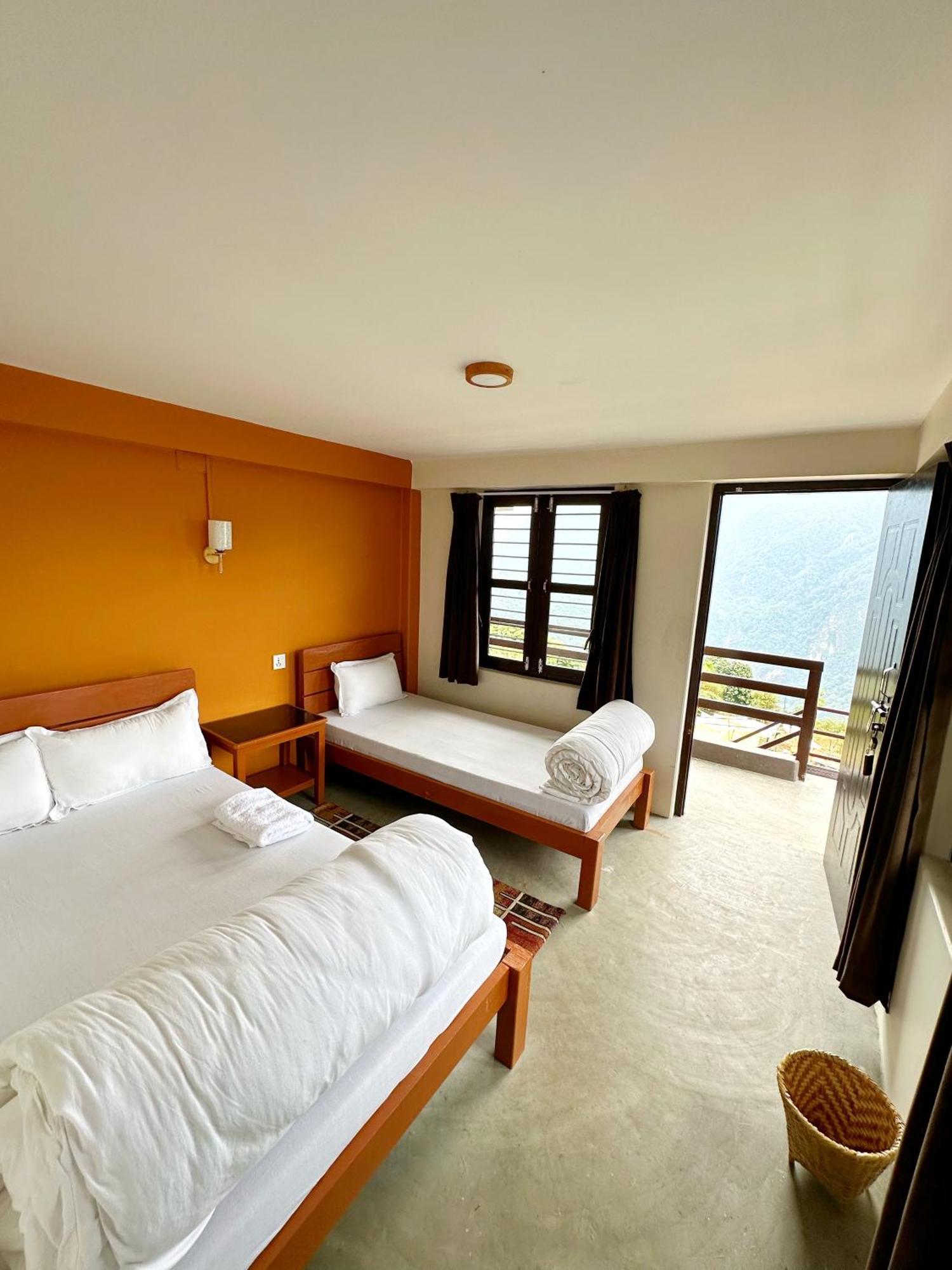 Hill Top Lodge Ghandruk Astam المظهر الخارجي الصورة